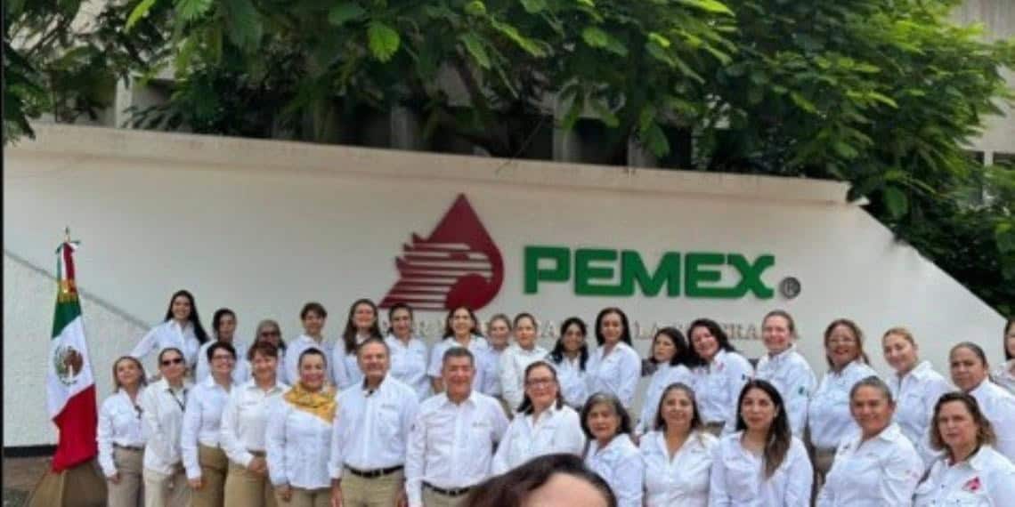 PEMEX; Reconoce a la mujer