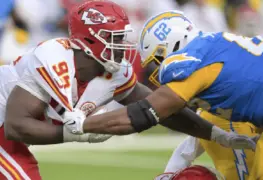 Kansas City sufrió, pero logró derrotar a Los Ángeles Chargers