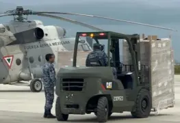 Sedena y Guardia Nacional envian víveres a afectados en Acapulco por huracán John