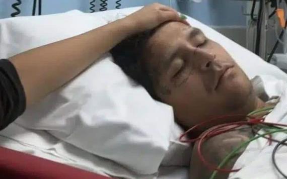 Christian Nodal es hospitalizado de emergencia