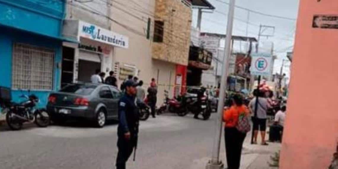 Con balazo en la cabeza resulto el dueño de local de comida en Comalcalco