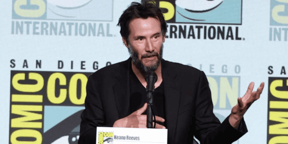 Keanu Reeves debuta como piloto en Indianápolis, pero sufre accidente