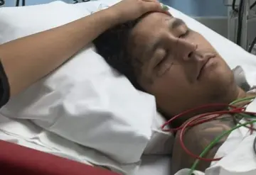 Aseguran que Christian Nodal estuvo en el hospital por congestión alcohólica
