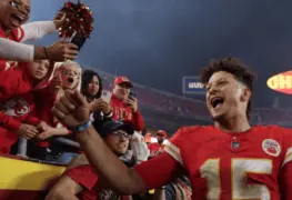 Kansas City mantiene el invicto tras derrotar a New Orleans y tienen paso de campeón