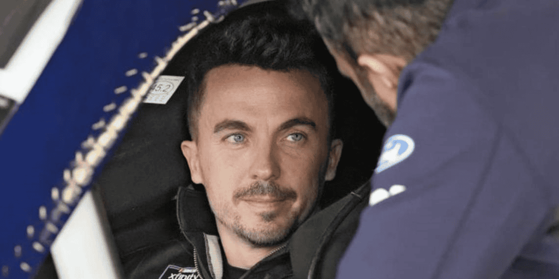 Frankie Muniz, actor de Malcolm el de en medio, se convertirá en piloto de NASCAR a tiempo completo