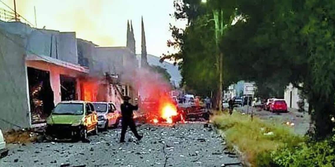 Descarta Sheinbaum terrorismo en Guanajuato tras explosión de coches bomba