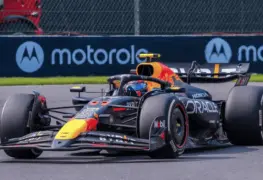 Checo Pérez, sancionado y con uno de los peores GP de México en su carrera, finaliza último