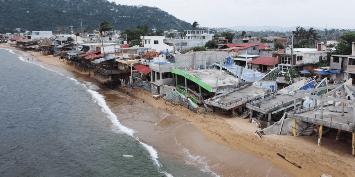 Claudia Sheinbaum anunció millonaria inversión para Guerrero y Oaxaca por destrozos del Huracán John