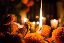 ¿Cuál es el significado de las velas del altar de Día de Muertos y cuándo se prenden este 2024?