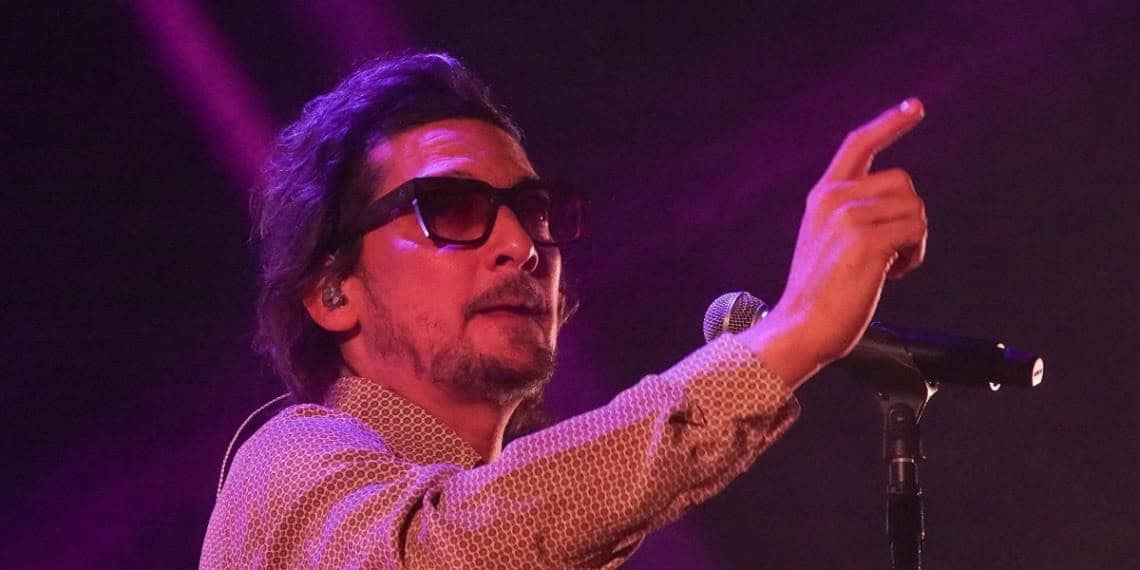 ¿Habrá gira? León Larregui aclara futuro de Zoé tras reunión en Vive Latino