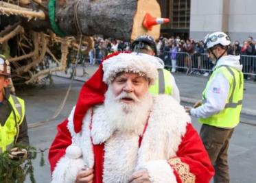 Árbol de Navidad del Rockefeller Center llega a Nueva York para inaugurar la temporada