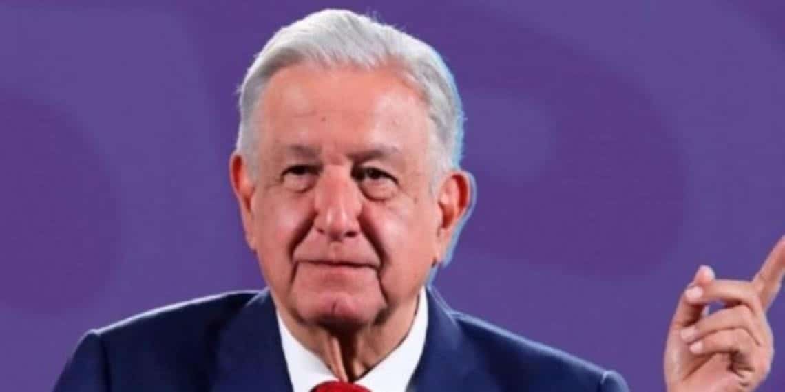 AMLO recibe protección militar y 21 mil pesos al mes