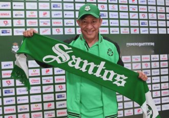 Nacho Ambriz deja de ser técnico del Santos Laguna; presentó su renuncia