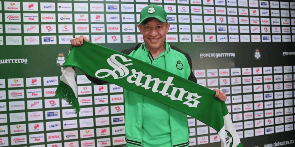 Nacho Ambriz deja de ser técnico del Santos Laguna; presentó su renuncia