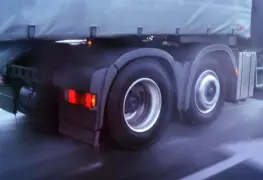 Asalto y secuestro en la México-Puebla: ladrones se llevan tráiler con violencia