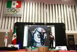 Una medalla de oro y otra de plata fue la cosecha de la delegación tabasqueña de luchas asociadas en el Grand Prix "Todos Estrellas"