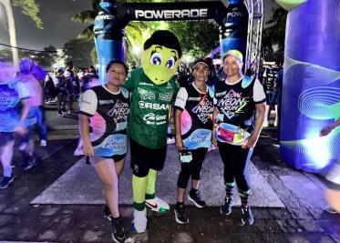 Fue todo un éxito la carrera de colores Glow Neon Run de 5 kilómetros