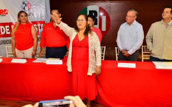 Toma protesta María Teresa Cabrales como nueva dirigente municipal del PRI en Centro