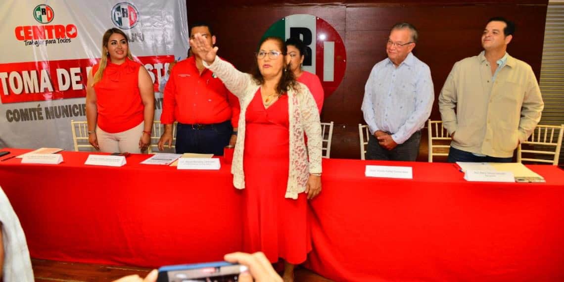 Toma protesta María Teresa Cabrales como nueva dirigente municipal del PRI en Centro