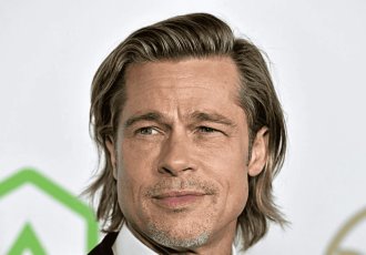 Brad Pitt sorprende con caída en Gran Premio de Las Vegas