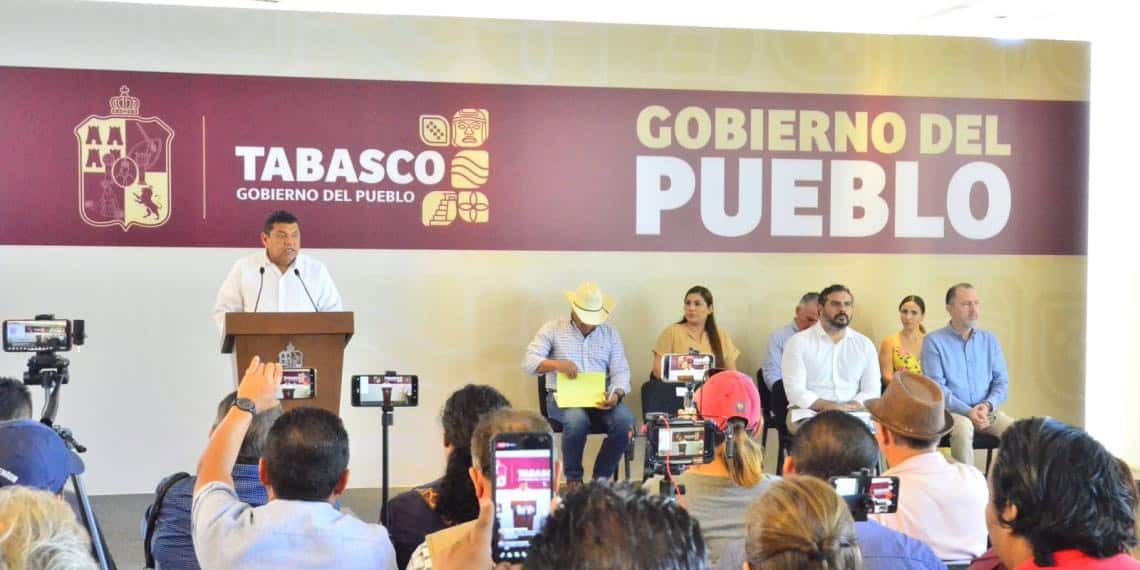 Javier May Firma Acuerdo para Derecho Humano al Agua en Tabasco