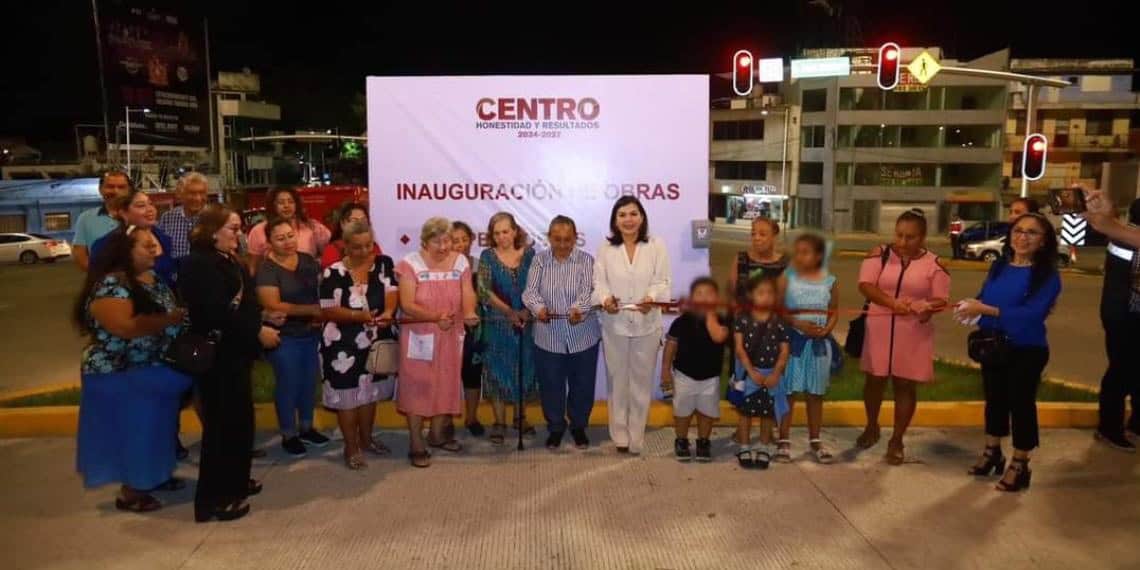 Yolanda Osuna inaugura súper postes y rehabilitación de alumbrado en 24 comunidades