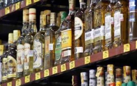 Clausuran cuatro negocios en Villahermosa por venta ilegal de alcohol