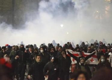 Las protestas en Georgia causan al menos 150 arrestos y decenas de lesionados.