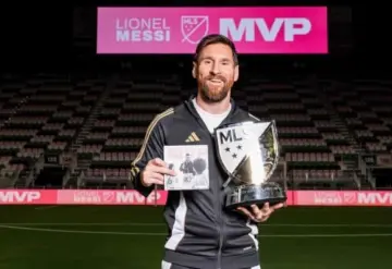 Lionel Messi recibe el premio Landon Donovan al MVP de la MLS 2024
