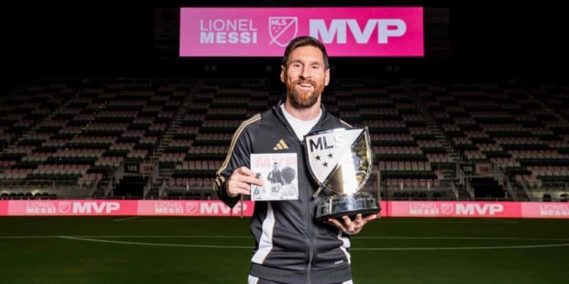 Lionel Messi recibe el premio Landon Donovan al MVP de la MLS 2024