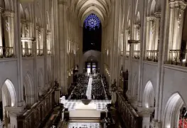 Las puertas de Notre Dame se abren y París recupera su catedral