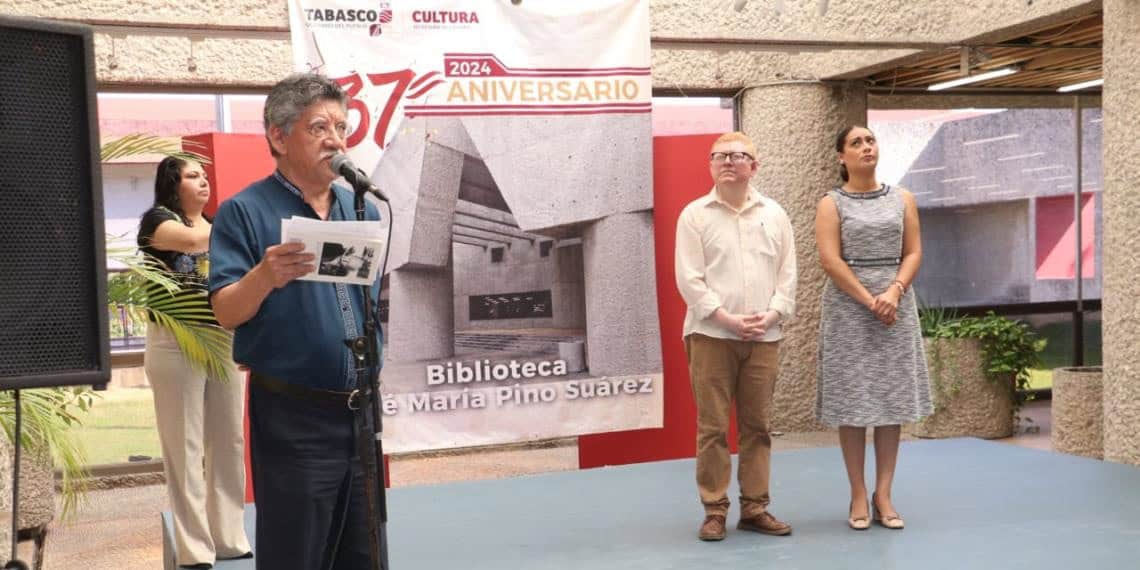 Aniversario Biblioteca Pino Suárez con Homenaje