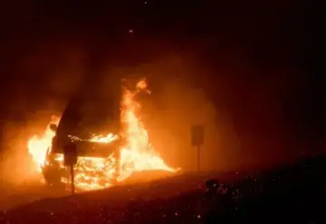El devastador incendio forestal Franklin ya ha incendiado 890 hectáreas en Malibú, Estados Unidos