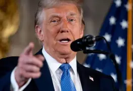 Trump promete imponer tarifas aduaneras a la UE si no incrementa la adquisición de petróleo y gas de EU