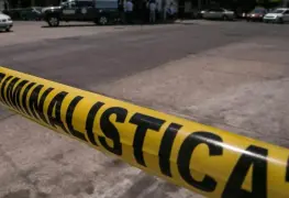 Encuentran dos cuerpos en el interior de un automóvil en CDMX