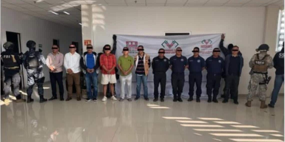 En Chiapas, arrestan a 11 oficiales de policía por la desaparición forzada de personas.