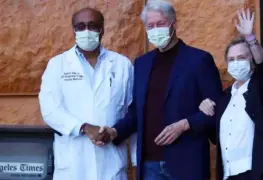 Bill Clinton abandona el hospital donde fue ingresado debido a una gripe