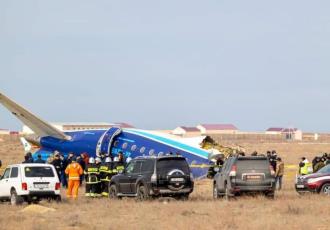 Avión se desploma en Akatu, Kazajistán