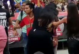 Mujeres se agarran a golpes en evento de lucha libre en Villahermosa