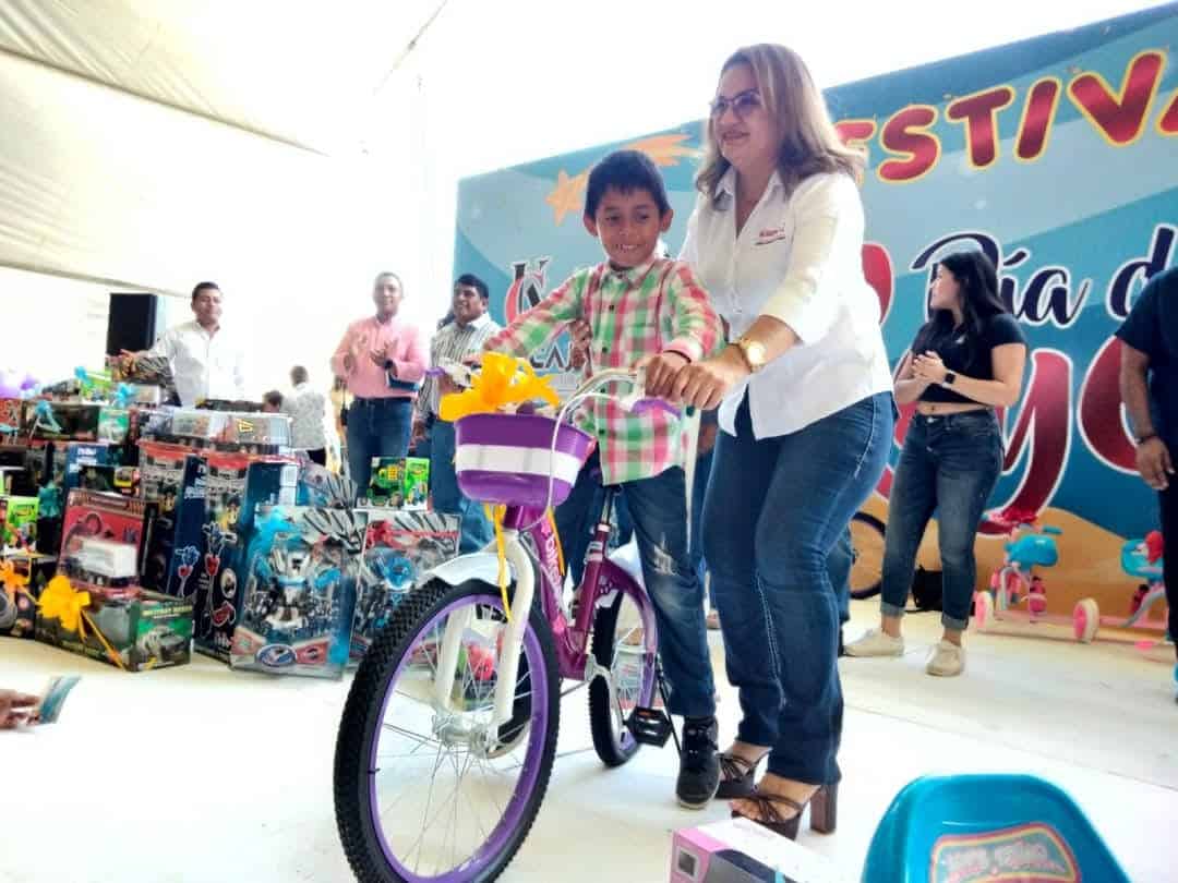 Más de 20 mil regalos se repartirán en todo Nacajuca