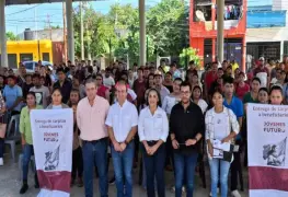 Entregan Tarjetas a Beneficiarios del Programa Jóvenes Construyendo el Futuro en Teapa