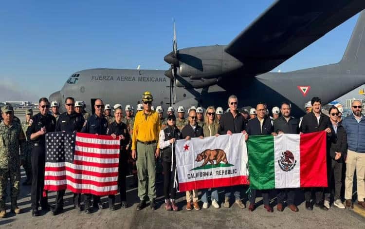 Llega delegación mexicana a Los Ángeles para combatir incendios; gobernador de California agradece a  ala presidenta Claudia Sheinbaum