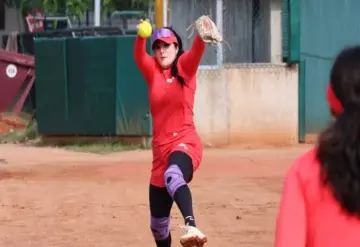 Un equipo unido que va a trascender en esta Temporada 2025 de la Liga Mexicana de Softbol (LMS), es como visualiza a Las Olmecas de Tabasco la destacada lanzadora Dominique Alcocer