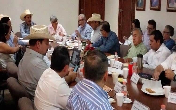 Tabasco y Chiapas en coordinación con el gobierno federal conforman Grupo de Trabajo para campaña nacional contra Tuberculosis Bovina