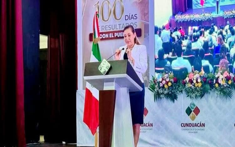 María de la cruz lópez presenta logros de los primeros 100 días de gobierno de en Cunduacán.