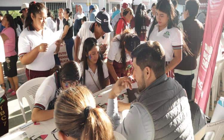 Intensa actividades deportiva se vivió en el poblado José María Pino Suárez de Jonuta en la Jornada de Atención al Pueblo en Territorio dirigidas por el Gobernador Javier May Rodríguez