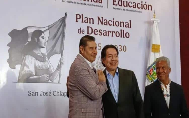 En Puebla, SEP anuncia que destinará más de 120 mil mdp a programa de becas