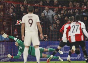 Con un doblete de Santi Giménez, Feyenoord vence al Bayern.