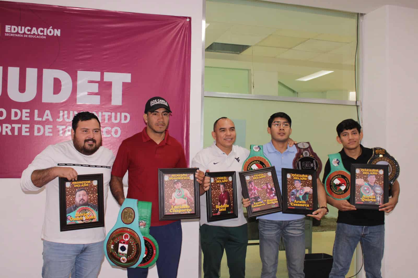 Los pugilistas tabasqueños, coach y jueces más sobresalientes fueron premiados con Lo Mejor del Boxeo 2024