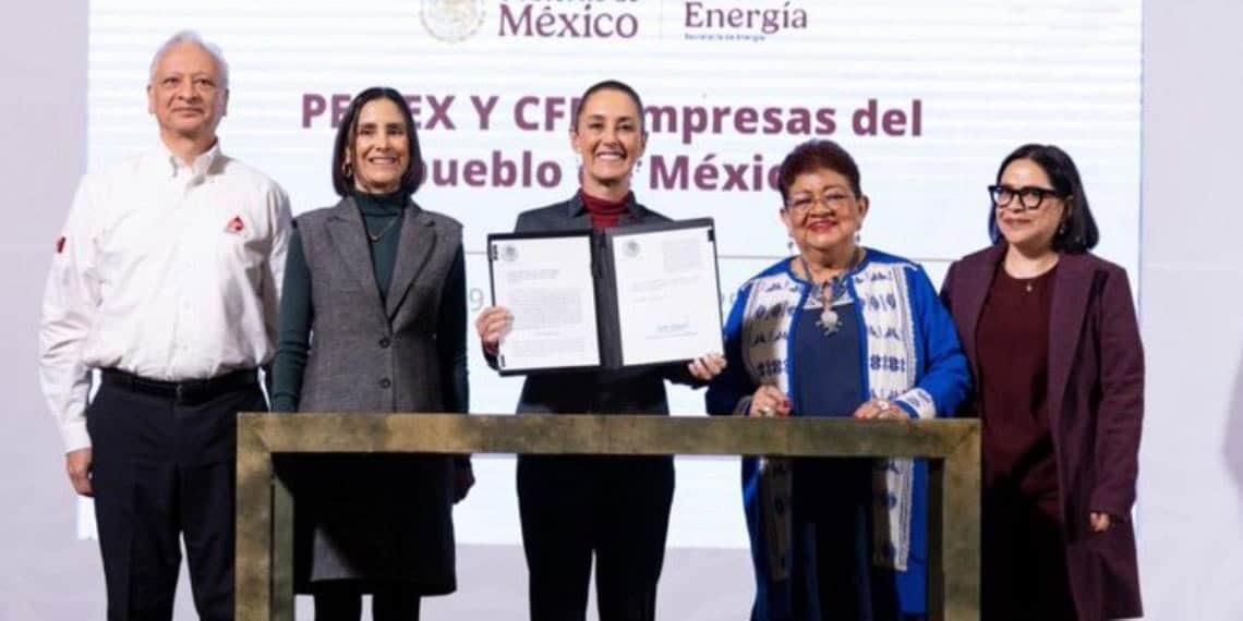 Sheinbaum firma leyes secundarias en materia energética